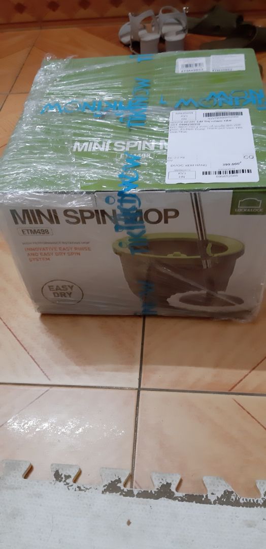 giao hàng nhanh.đóng gói cẩn thận.hàng mới ko xây xước.đã kiểm tra thấy chốt ok.nhưng ko biết có bền ko chứ thấy ko yêm tâm vì quá nhỏ sợ bẻ lên bẻ xuống vài lần gãy thì phí công.xô nước chắc chắn.mong nhà sant xuất chú ý chỗ bẻ chốt dùm