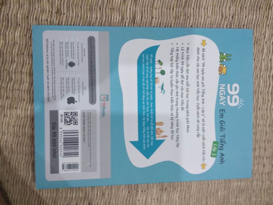 Tiki giao hàng nhanh, đóng gói cẩn thận. Thất vọng về nội dung sách, không có bài học mà chỉ có bài tập. Không biết đường nào mà lần, mình phải dạy con theo cách hiểu của mình trước khi làm bài. Rất không khoa học.