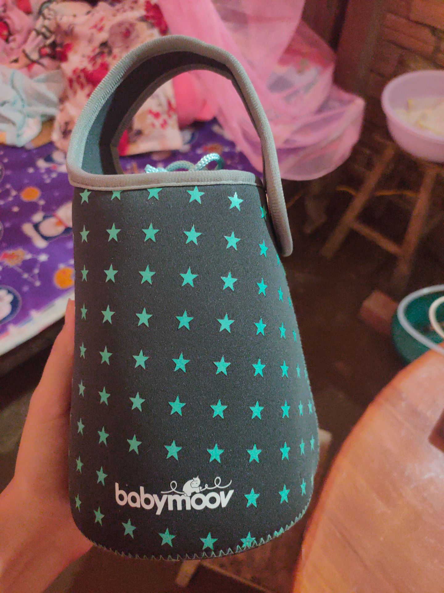 sản phẩm đẹp, chắc chắn, giao hàng nhanh chóng, sử dụng giữ ấm sữa được lâu, nên mua dùng.