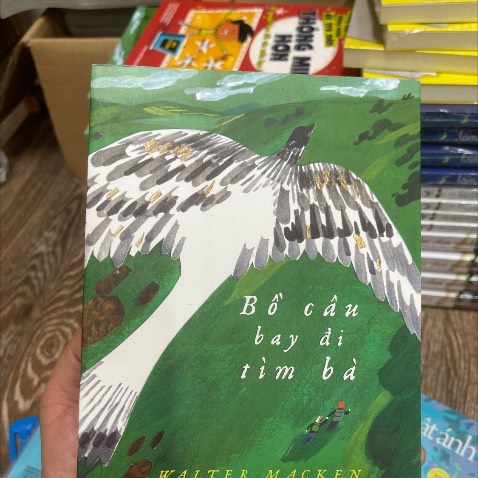 Quyển sách này rất là hữu ích đối với lứa tuổi thanh thiếu niên. Ngày xưa mình đã từng đọc nó và rất là thích. Bây giờ mình mua tặng cho các em miền núi hy vọng rằng các em cũng sẽ thích nó và giúp ích cho tương lai các em sau này. Shop giao hàng nhanh đóng gói cẩn thận