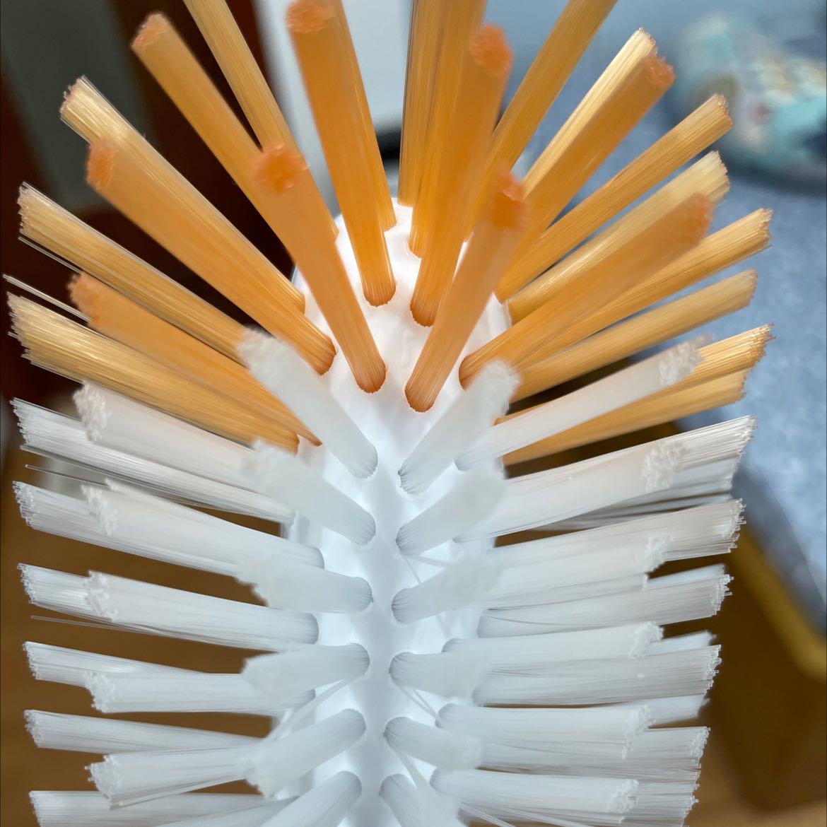 Giao hàng nhanh. Đóng gói cẩn thận. Cọ cũng khá ok.