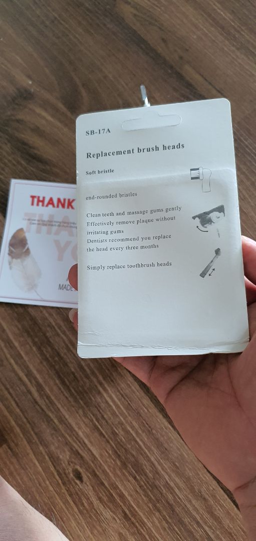 Đầu chuẩn cho máy Oral B dùng rất thích, Shop tư vấn nhiệt tình và có tâm thôi rồi kèm cả thư cảm ơn rất hay nhé 🥰 5 sao xứng đáng