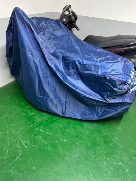 Hàng đúng mô tả, có cả quà tặng kèm bọc chân chống của shop