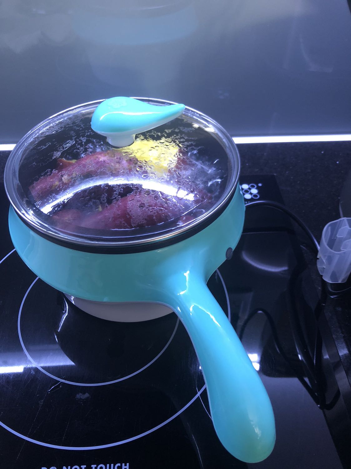 Nồi liền khi rửa nước vào ổ điện, hơi nguy hiểm