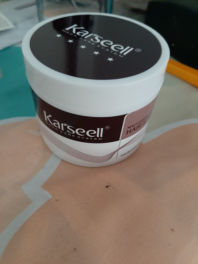 sắp khá thơm, rất dễ vuốt tóc theo nếp, giữ nếp tóc được cả ngày, đã mua đến lầm thứ 2 của shop.