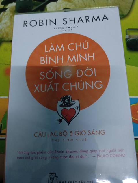 Tiki giao rất nhanh nha. Sáng 7h đặt chiều 15h giao cho mình rồi