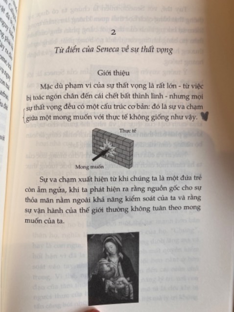 Thấy 2 chữ "triết học" cứ làm mình thấy khô khan lắm, nhưng đúng với tựa sách-Sự An Ủi của Triết Học-mình thật sự tìm thấy được sự an ủi từ sách.
À thì ra đây là cách mà thế giới loài người vận hành-đó là suy nghĩ của mình khi đọc xong quyển này.