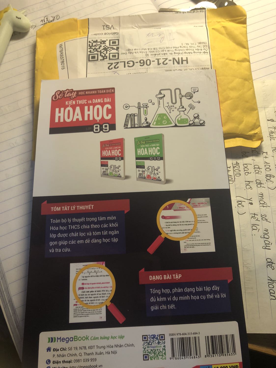 Giao hàng nhanh, tiki đóng gói vẫn chán lắm, sách hơi xước và bẩn xíu nhưng kh ảnh hưởng nhiều, nội dung ổn Giao hàng nhanh, tiki đóng gói vẫn chán lắm, sách hơi xước và bẩn xíu nhưng kh ảnh hưởng nhiều, nội dung ổn