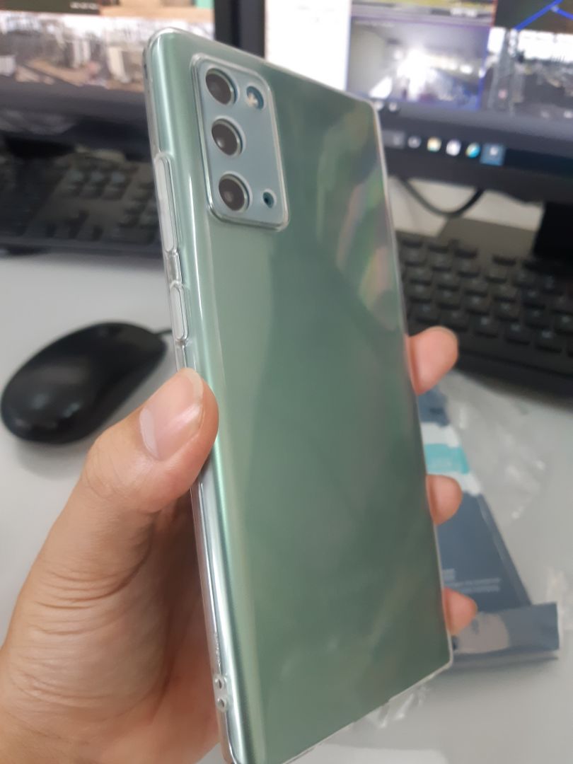 ốp lưng nhìn chung ổn. mà t nghĩ dưới 70k sẽ hộp lý hơn.