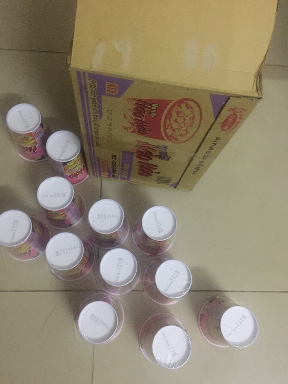 TIKI KHÔNG KIỄM DUYỆT GIAO HÀNG THÙNG MÌ HẾT HẠN SỬ DỤNG 1 THÁNG TRƯỚC KHI GIAO -> QUÁ TỆ
RẤT BỨC XÚC VÀ KHÔNG HÀI LÒNG VỚI NCC NÀY, TỪNG MUA NHIỀU SẢN PHẨM CỦA TIKI CHƯA LẦN NÀO THẤT VỌNG NHƯ VẬY, ĐÃ GỬI EMAIL THÔNG BÁO VẪN KHÔNG NHẬN ĐƯỢC BẤT KÌ PHẢN HỒI NÀO HỖ TRỢ KHÁCH HÀNG PHÍA TIKI