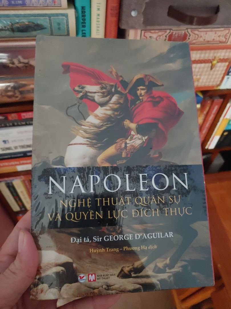 sách đẹp, giấy xịn, in màu toàn bộ, nhiều hình minh họa, chờ tiki sale để săn đủ bộ này, me quá, tuyệt vời !!!