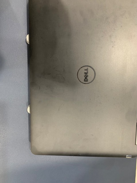 Rất bám bàn, bề mặt láng mịn.
Hai mặt tiện dụng. Rất dễ đi chuột.
Giá cả hợp lý rất đáng mua.