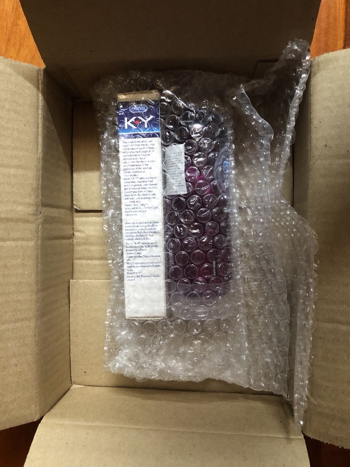 Tôi rất hài lòng về tiki lên đơn hàng nhanh chóng, đóng hộp ko ghi tên sản phẩm chỉ ghi tên người nhận, địa chỉ nhận nhàm giúp người mua yên tâm kín đáo tế nhị... Tiki còn cẩn thận đóng gói thêm màng xốp hơi để sản phẩm không bị xốc mạnh khi vận chuyển. Tôi đã từng mua nhiều sản phẩm của tiki phân phối đều rất hài lòng, không có vấn đề gì. Tôi mua đúng dịp Tiki khuyến mãi giảm giá ngày hội sinh nhật 9 tuổi của Tiki. Lần sau tôi nhất định mua thêm bên Tiki. Cảm ơn Tiki đã hỗ trợ và giao hàng nhanh... Tôi rất hài lòng về tiki lên đơn hàng nhanh chóng, đóng hộp ko ghi tên sản phẩm chỉ ghi tên người nhận, địa chỉ nhận nhàm giúp người mua yên tâm kín đáo tế nhị... Tiki còn cẩn thận đóng gói thêm màng xốp hơi để sản phẩm không bị xốc mạnh khi vận chuyển. Tôi đã từng mua nhiều sản phẩm của tiki phân phối đều rất hài lòng, không có vấn đề gì. Tôi mua đúng dịp Tiki khuyến mãi giảm giá ngày hội sinh nhật 9 tuổi của Tiki. Lần sau tôi nhất định mua thêm bên Tiki. Cảm ơn Tiki đã hỗ trợ và giao hàng nhanh...