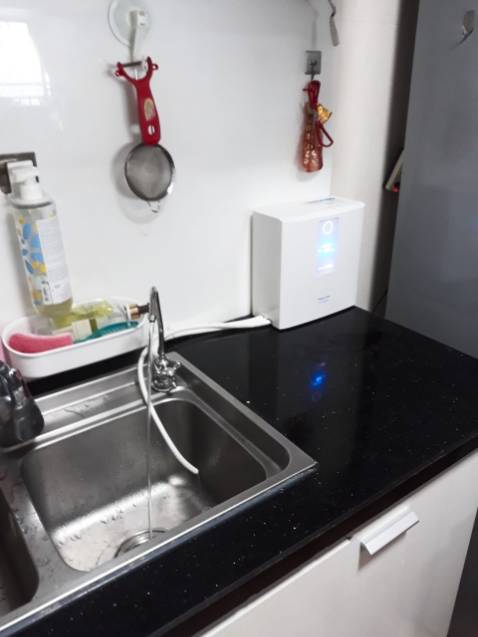 Máy điện giải chính hãng, uy tín, xài yên tâm, được tặng bộ tiền lọc và các phụ kiện đi kèm đầy đủ, nhân viên của shop giao và lắp cẩn thận chu đáo. Lúc trước nhà có xài 1 cái thấy sức khỏe cải thiện rất tốt, nên giờ mua thêm 1 cái cho ba mẹ xài. Cảm ơn shop HAPA.