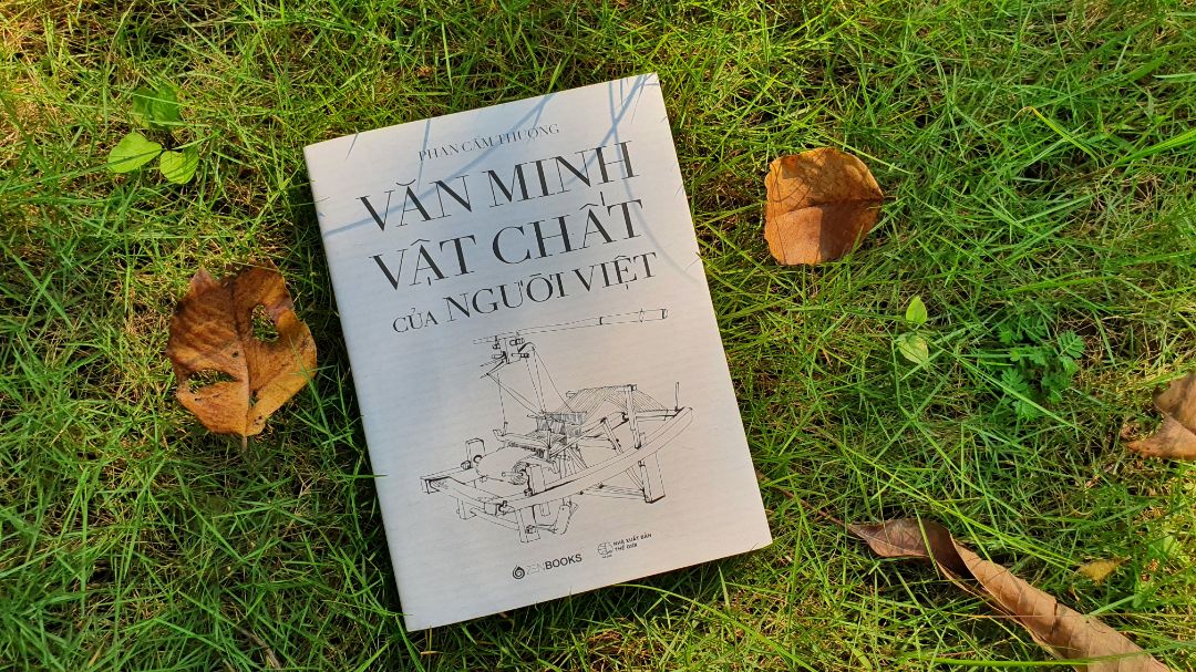 Một cuốn sách tuyệt vời cho những người tìm hiểu về văn hóa, lịch sử và thiết kế !!!
Chủ đề phong phú, văn phong sâu sắc, trình bày khoa học, minh họa sinh động, chú giải rõ ràng ... Chỉ mong thêm các hình vẽ và ảnh to hơn, có màu :)