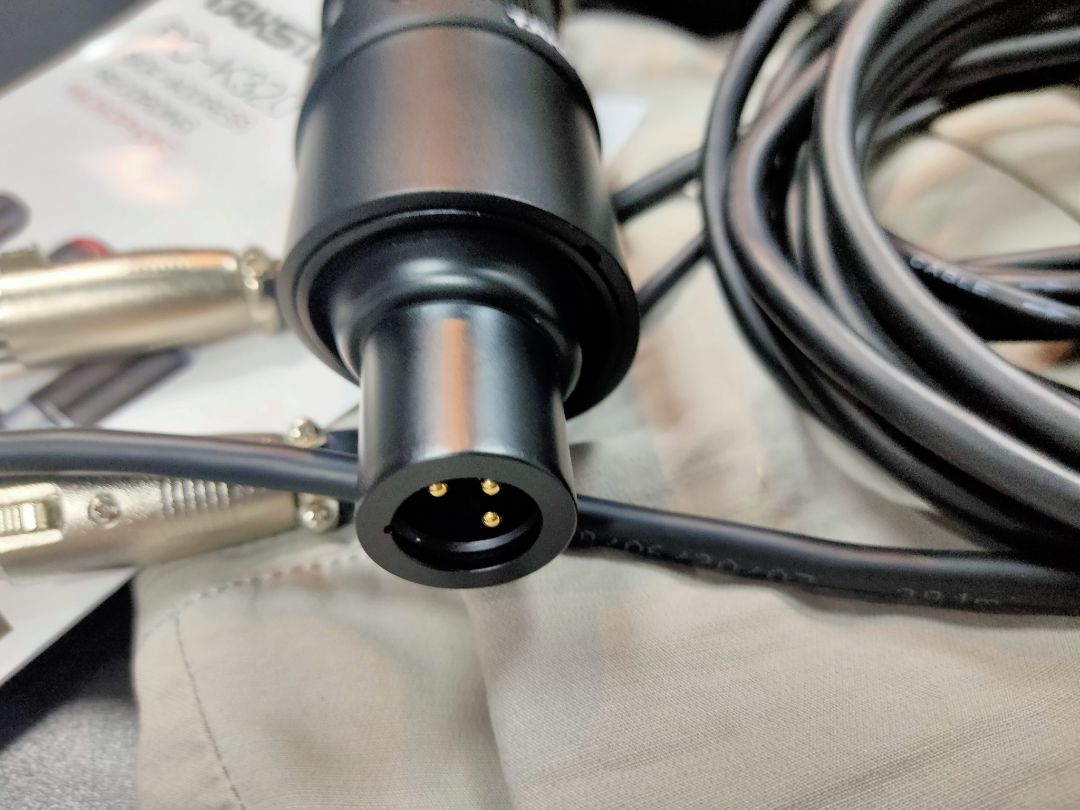 mix quá sịn sò luôn hát karaoke ko chê vào đâu đc a e nên đầu tư e này để phục vụ gđ nhé