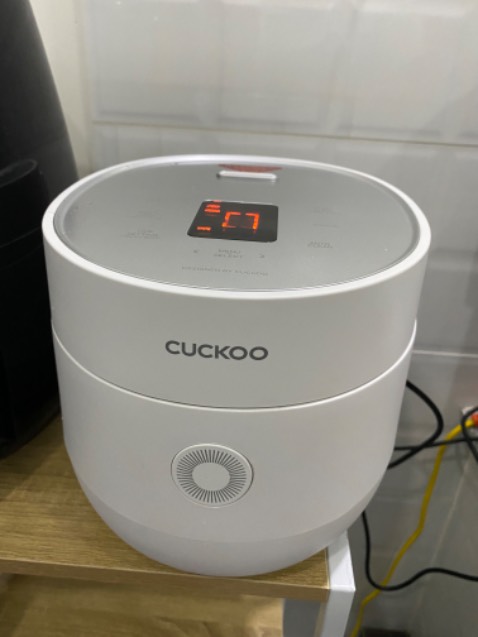 - Nồi đẹp, hàng chuẩn chính hãng, nấu cơn ngon
- shop trả lời nhiệt tình
- Vận chuyển Viettel Post thì chỉ 1 sao thui, quá chậm