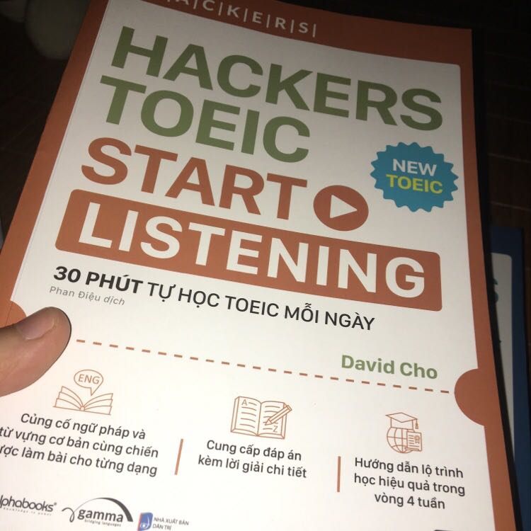 Sách đẹp, giao hàng đúng hẹn. Cần đóng gói cẩn thận hơn, gói này làm bị gáy góc sách 1 chút. Nhưng vẫn cho 5 sao, rút kinh nghiệm lần sau