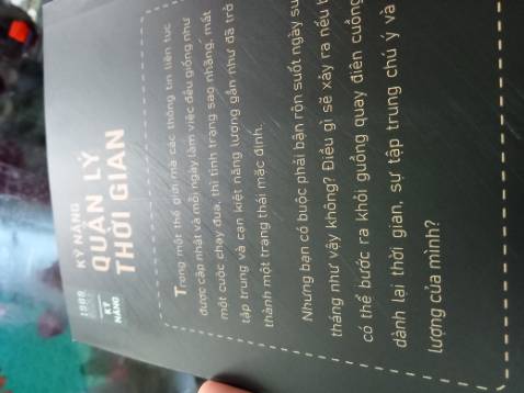 Shop giao sách xước quá nhiều. Nhìn rất mất thẩm mỹ