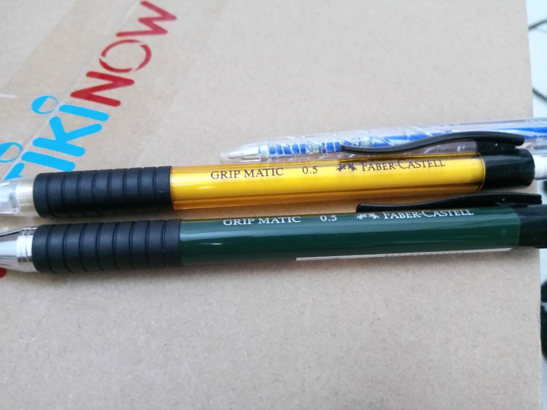 Mình đặt mua 2 cây 2 loại khác nhau và thích cả hai. Giao hàng nhanh nữa.