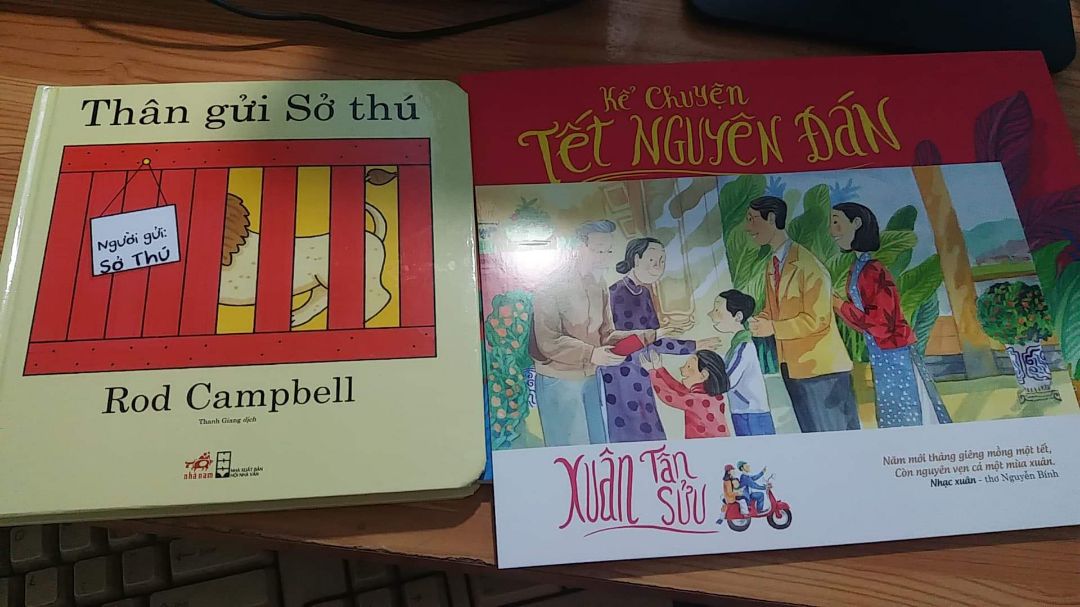 Mua tặng cho bé 4 tuổi rất phù hợp. Sách chắc chắn, cứng cáp, khá sinh động.