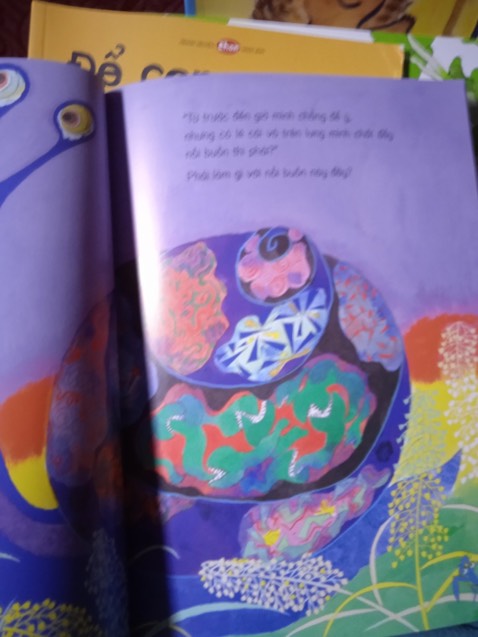 hình vẽ cuốn này khá là cổ điển, trang sách về các món quà cũng ý nghĩa