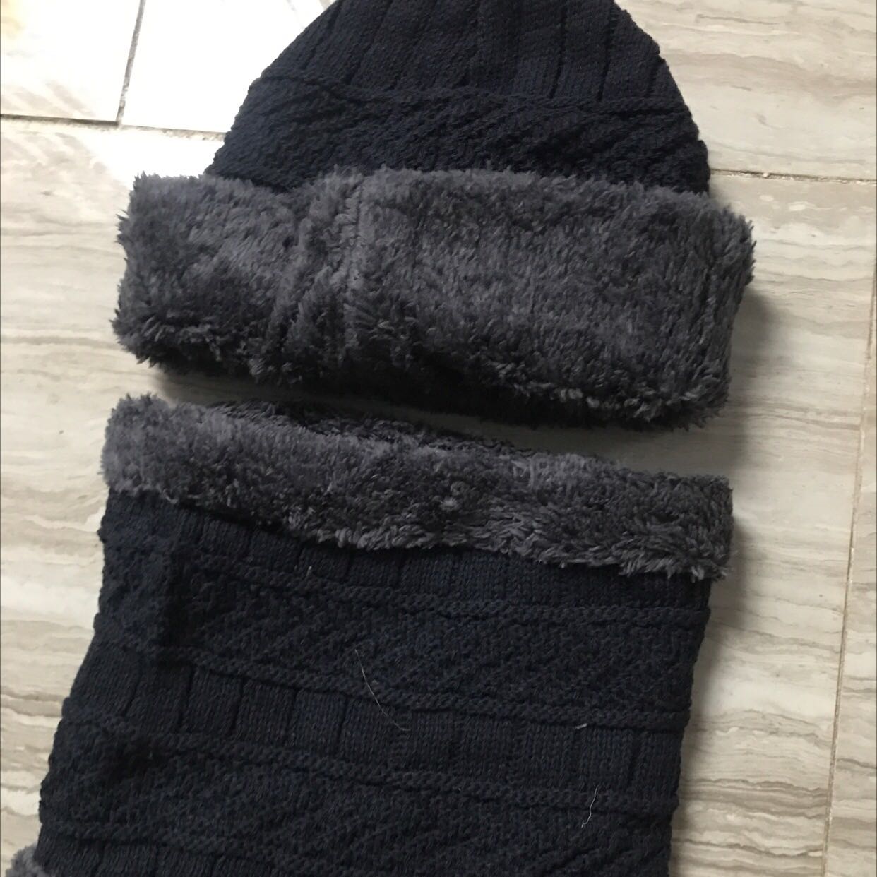 Chất lượng Không giống hình.