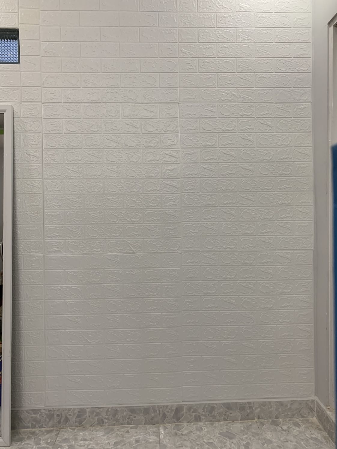 Cũng tạm được, đúng là hơi mỏng như các review trước.
Keo hơi dính, lỡ dính vô tay gỡ ra k cẩn thận là rách luôn