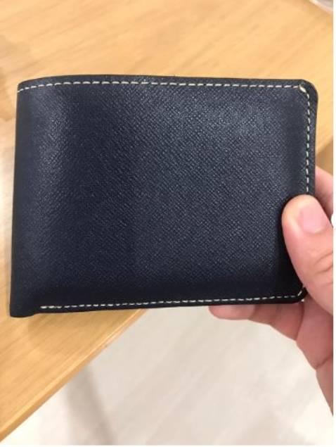 Ví đẹp gọn, không có khoá lên không bị cộm rất ưng ý, đóng gói cẩn thận. Tks shop! Ví đẹp gọn, không có khoá lên không bị cộm rất ưng ý, đóng gói cẩn thận. Tks shop!