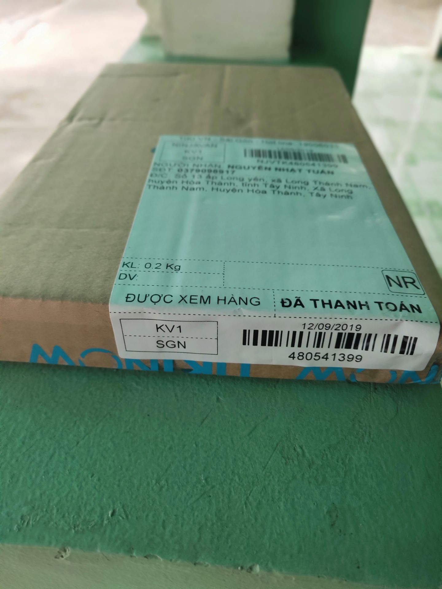 Đặt mua hôm 11/9 đến 13/9 đã nhận được hàng, tiki đóng gói cẩn thận. Keycap puller này đầu bằng kim loại nên dễ tháo phím hơn đầu nhựa. Thời gian tháo hết 104 phím mất tầm 15p nhanh hơn mấy loại keycap puller bằng nhựa. Cho tiki 5 sao luôn. Sẽ tiếp tục ủng hộ tiki.