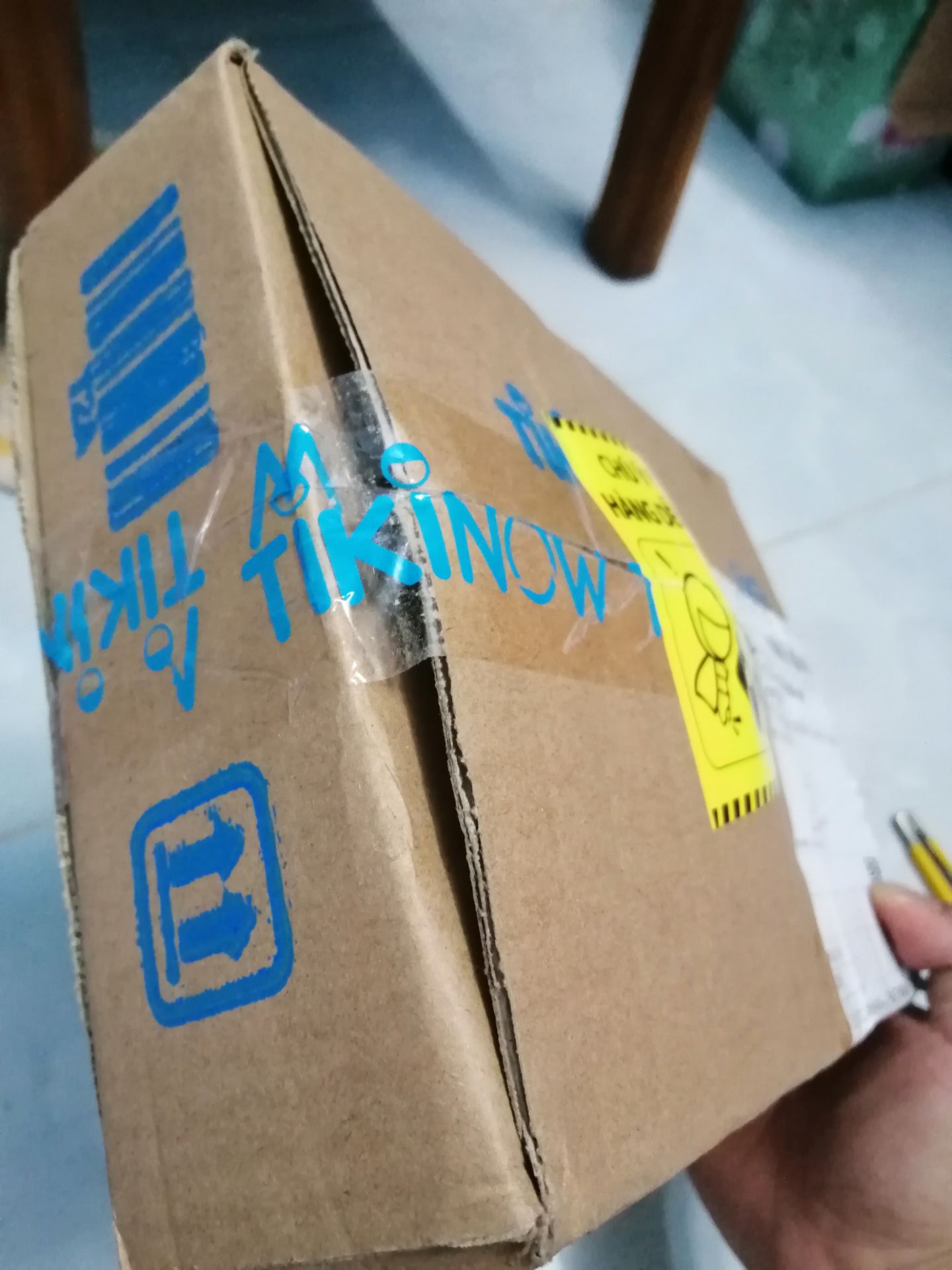 Sản phẩm cực kỳ ok lun. đáng giá tiền cắm do nhận liền lun . những cái của tui bị lỗi .màu sơn nhưng chấp nhận được . nói Chung hài lòng . quên nữa GHN giao hàng chậm quá trời .tui mua nhiều r mà . chưa có đơn nào chạm như cái đơn này huhu