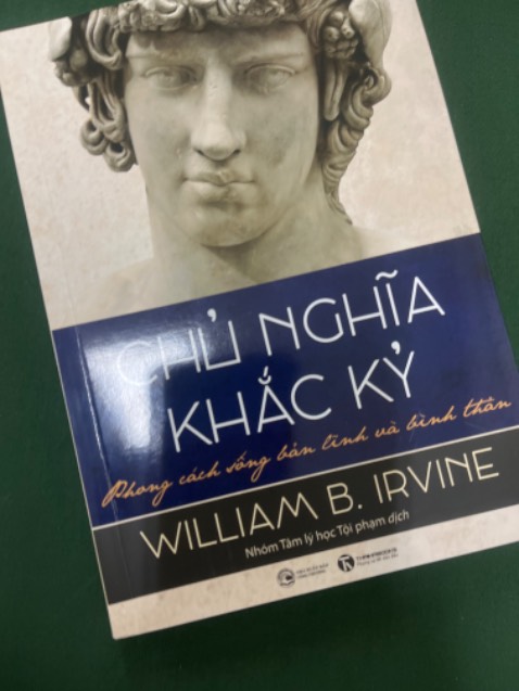 Sách hay giúp ta khép mk vào khuân khổ, điều tiết bản thân để hướng đến một giá trị tốt đẹp!