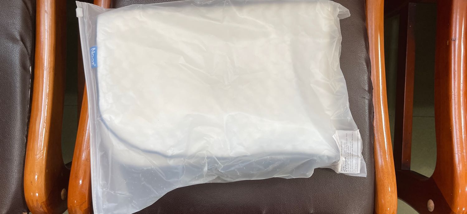 Đã mua gối (có kèm bao gối), sử dụng tốt, giảm mỏi vai gáy nên quyết định mua thêm bao gối dự phòng