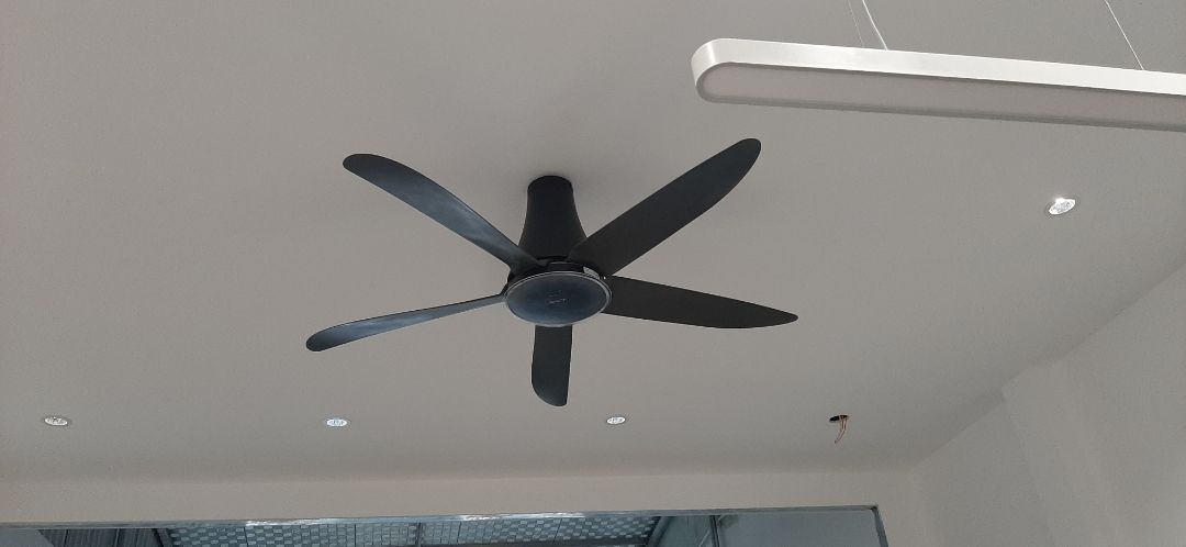 Không nói về chất lượng sản phẩm. Yeelight official store rất chuyên nghiệp. Phản hồi và hỗ trợ rất nhanh.