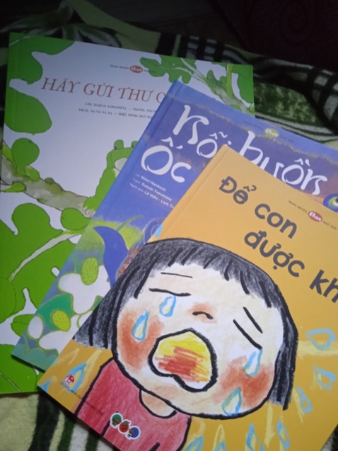 rất thích sách của mogu, nội dung phù hợp với 2 bé nhà mình. con rất yêu sách