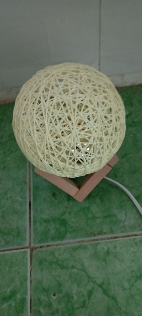 mình nhận hàng, hàng gói rất lỏng lẻo, khui ra mở đèn ko sáng, gọi tổng đài thì thủ tục trả hàng rất phức tạp, haiz tiền mất tật mang