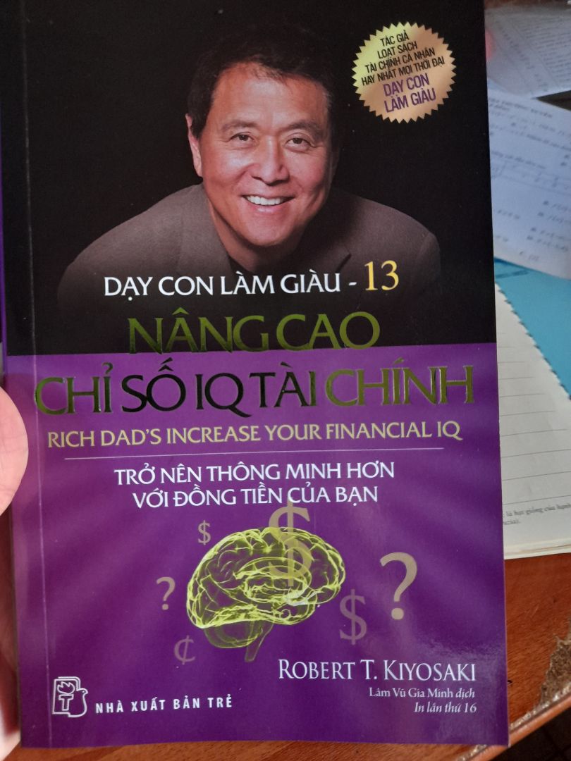 Chất lượng sách tốt. Là một cuốn sách rất đáng đọc ạ. Và đặc biệt là những ai quan tâm đến lĩnh vực tài chính