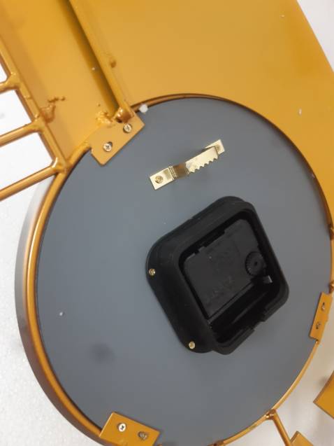 Đồng hồ đẹp. To hơn mình nghĩ. Bộ phận chăm sóc khách hàng rất chu đáo. Nói chung là okela. Mnguoi nên mua ạ 🥰🥰