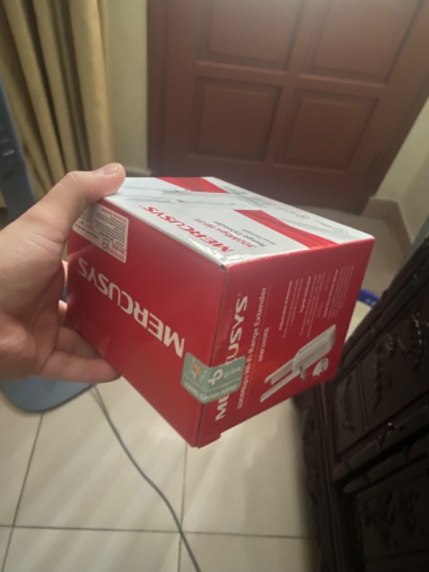 Mức giá vừa phải, kết nối ổn, lúc cài đặt xa router ko đc, phải cho lại gần mới dc