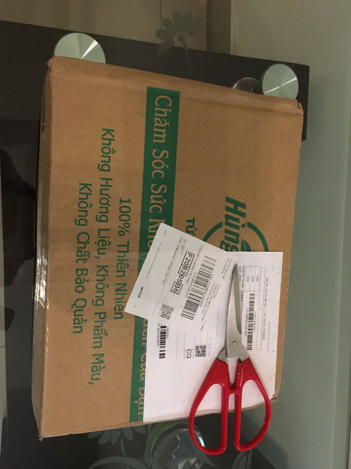 Giao hàng rất nhanh. Shipper lịch sự. Hàng được đóng gói cẩn thận, giống như mô tả. Rất ưng ý.