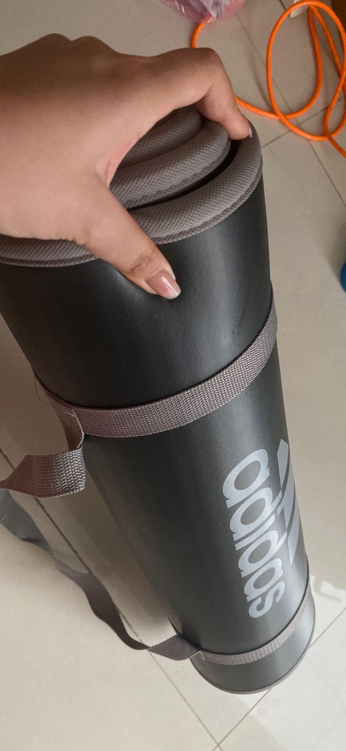 Hàng đúng như miêu tả, giá thành rẻ hơn so với web chính, êm dày, rất thích hợp tập yoga với các bạn k quen tập thảm mỏng.