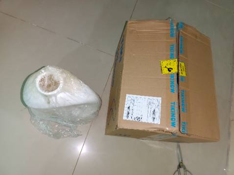 Hàng nhận đc ko có nắp đậy

Khách hàng tin tưởng mua sản phẩm bên mình.
Tại sao Anh/Chị đóng gói tùy tiện thiếu tôn trọng khách hàng vậy?

Bán hàng vậy, ai dám đặt hàng lần sau cho mình đây???