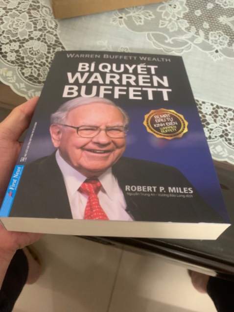 Giao hàng nhanh, sách bọc chưa cẩn thận lắm nhưng không ảnh hưởng đến các góc sách.