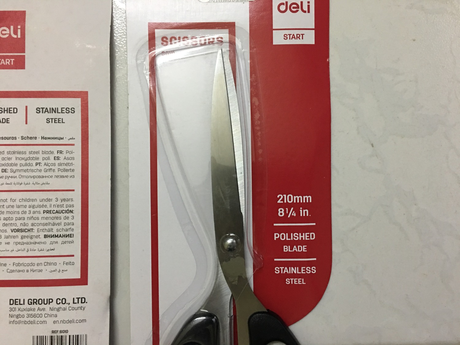 Mình mua kéo này để cắt giấy,cắt băng keo,cắt rất bén,mua 2 cây để dự phòng,về lâu dài thì không biết chất lượng thế nào,nhưng hiện tại mình hài lòng với sản phẩm này.