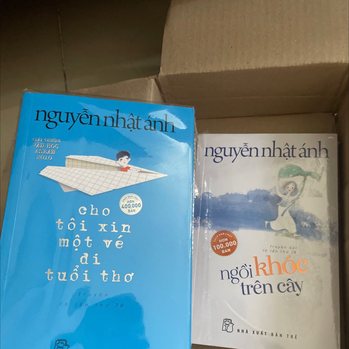 Sách giao khong bị móp méo!