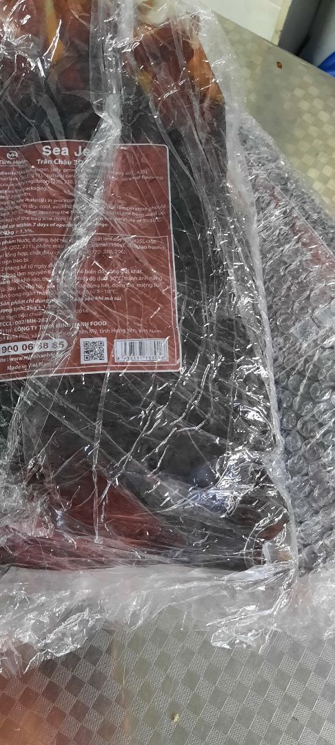 Trân châu đóng gói cẩn thận, giao hàng sớm hơn dự kiến, date còn xa. Về chất lượng thì thơm ngon, vị không hợp với mình không ngọt gắt.