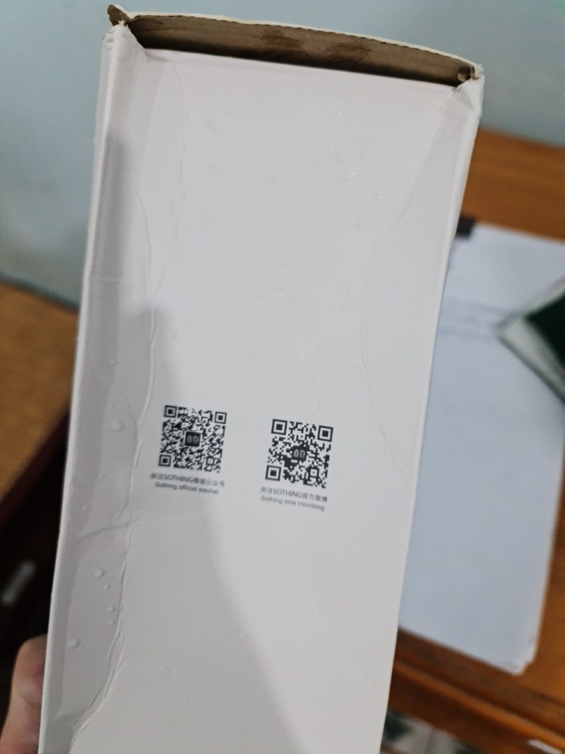 đóng gói vận chuyển hộp óp méo hết, tốc sấy khá lâu. vì nhiệt độ ko quá cao nên ảnh hưởng đến da cũng đỡ tý.