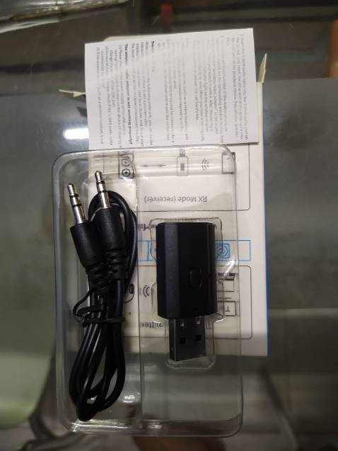 Hàng giống như mô tả.
Kết nối với loa tốt, nếu loa để xả TV thì sẽ có độ trễ nhất định, âm thanh rõ.
Các bạn có TV cũ, dùng đèn hình (loại CRT) thì cần "độ lại" một chút, xin xem hai hình sau của nhận xét này.
Chủ tiệm hỗ trợ rất nhiệt tình, có trách nhiệm đối với sản phẩm bán ra.
Rất cảm ơn chủ tiệm, cảm ơn bạn giao hàng và tiki.
Mua hàng trên tiki sẽ an tâm hơn.