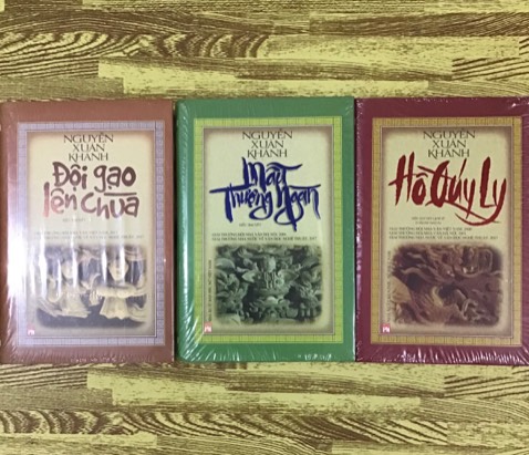 Sách còn seal dù bị nứt,nội dung thì rất hay với những ai yêu thích lịch sử,văn hoá Việt Nam. Mình mua lúc giảm giá 38% thôi,cũng chưa thấy giảm sâu quá bao giờ. 10 điểm !