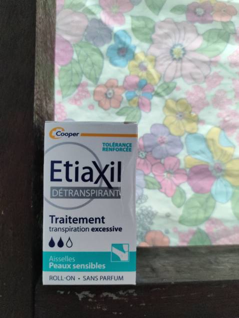 Sản phẩm ko hương, hàng tốt, khô ráo, sạch sẽ dài ngày, 1 tuần chỉ dùng 2 lần, rất tiết kiệm.